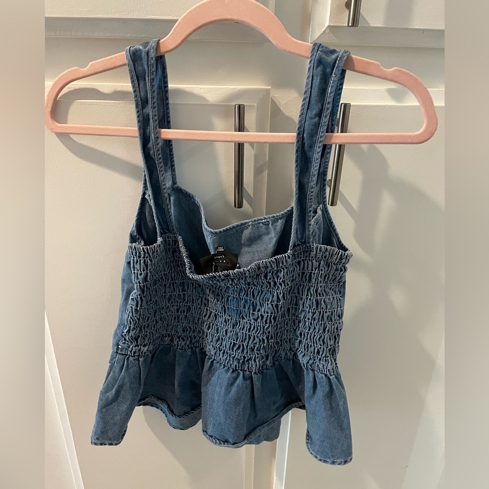 Vici Collection Denim Colored Woman’s Sleeveless Top, size L - Picture 6 of 9